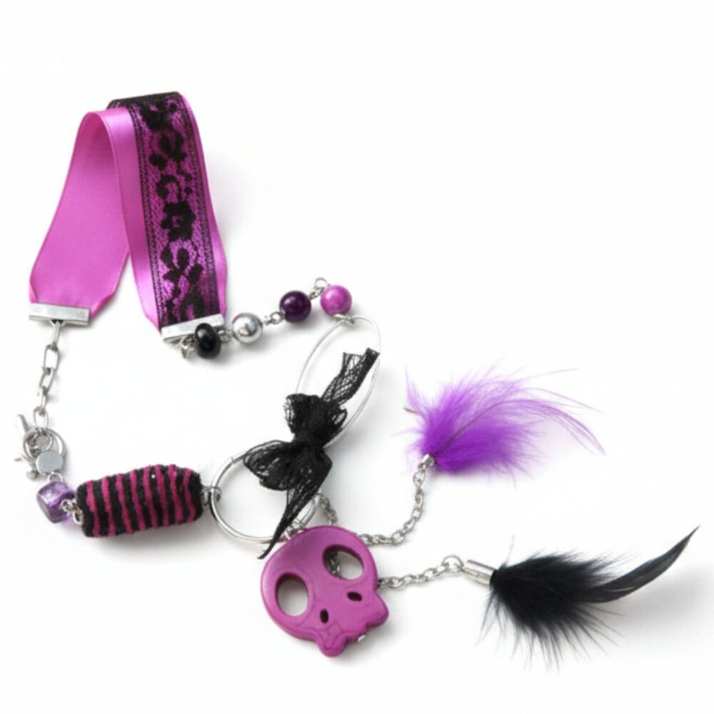CREATION - Skull short necklace  ribbon beads feather - fuchsia black